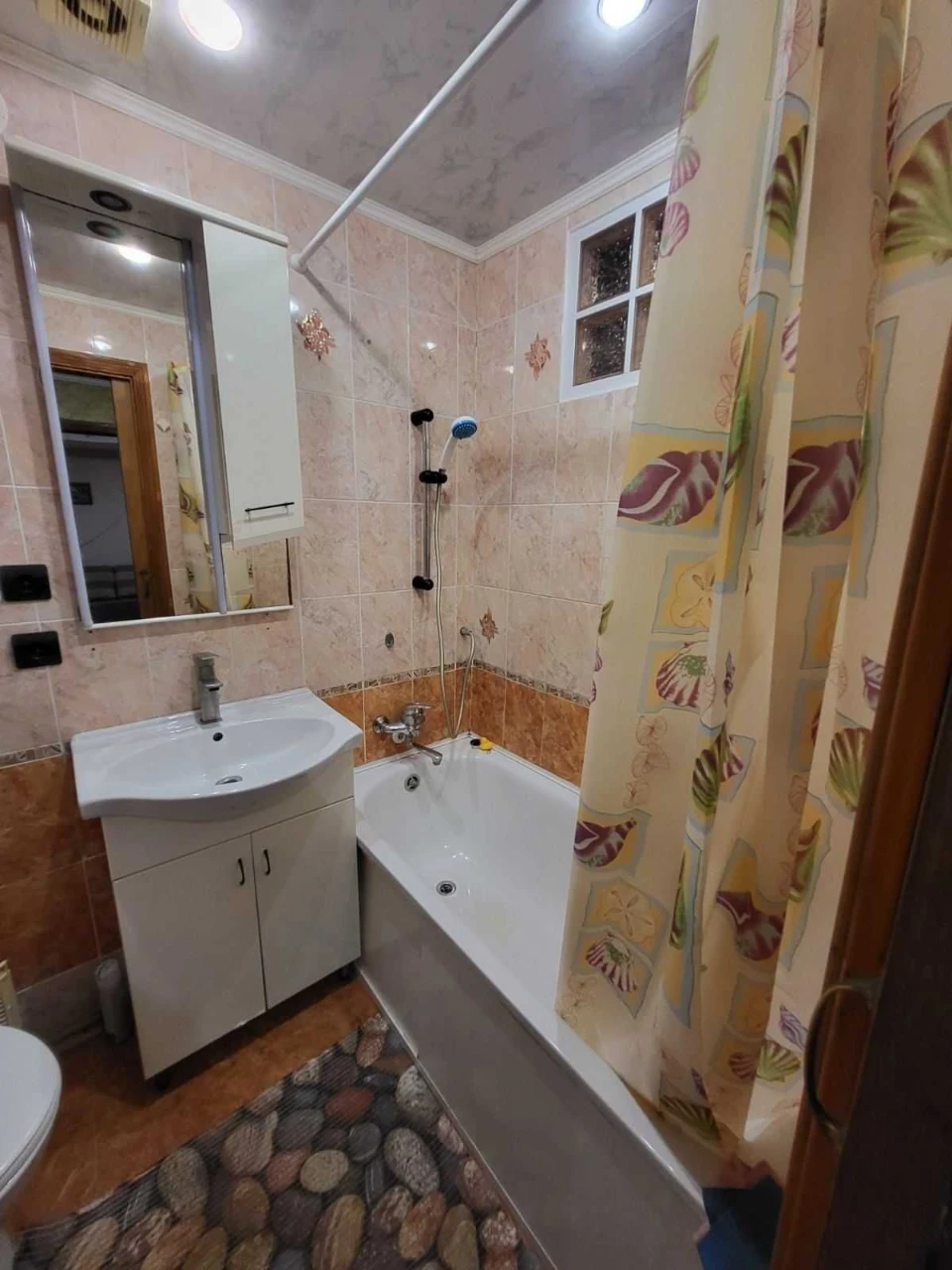 One-bedroom apartment for sale, 173rd quarter