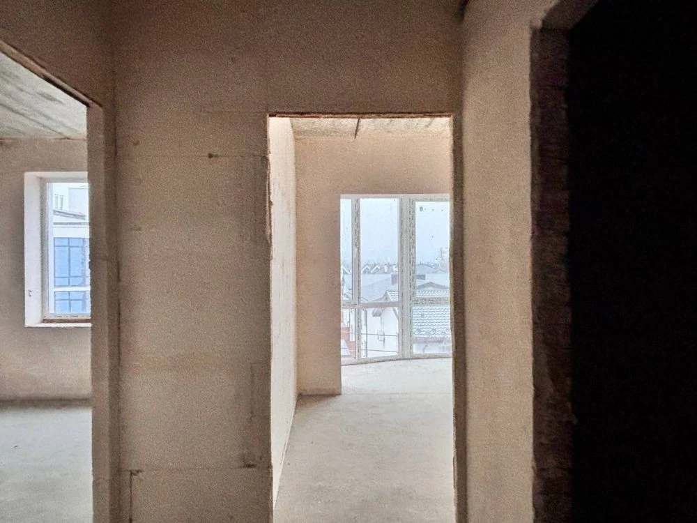 Buy apartment in a completed house. One-room apartment with gas