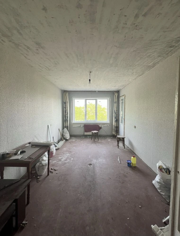 Sale of a 3-room apartment in the city of Skvira