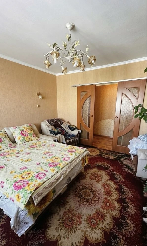 Продається 3-кімнатна квартира в Дрогобичі (вул. Коновальця)