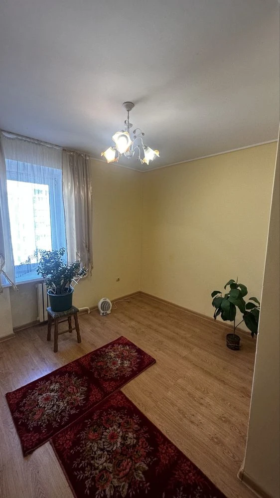 Продається 3-кімнатна квартира в Дрогобичі (вул. Коновальця)
