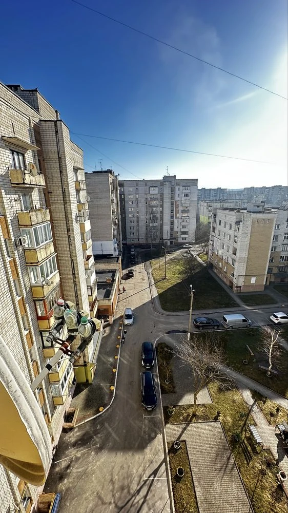 Продається 3-кімнатна квартира в Дрогобичі (вул. Коновальця)
