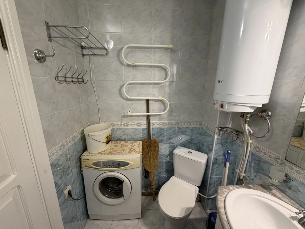 2-bedroom apartment, low floor