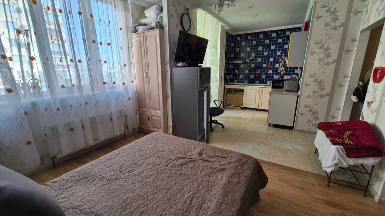 Sale of a 1-room apartment in a new building.