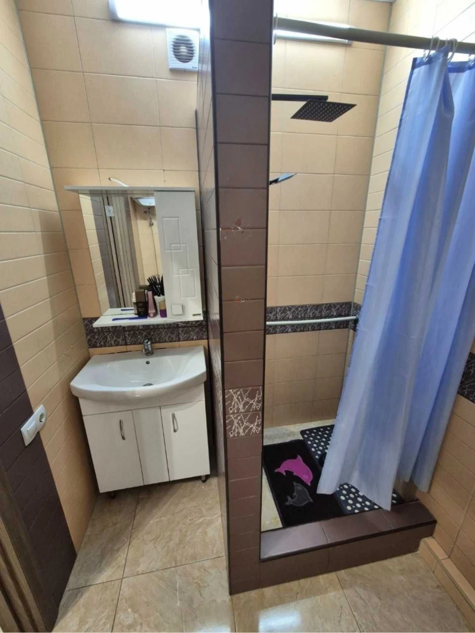 Sale of a 1-room apartment in a new building.