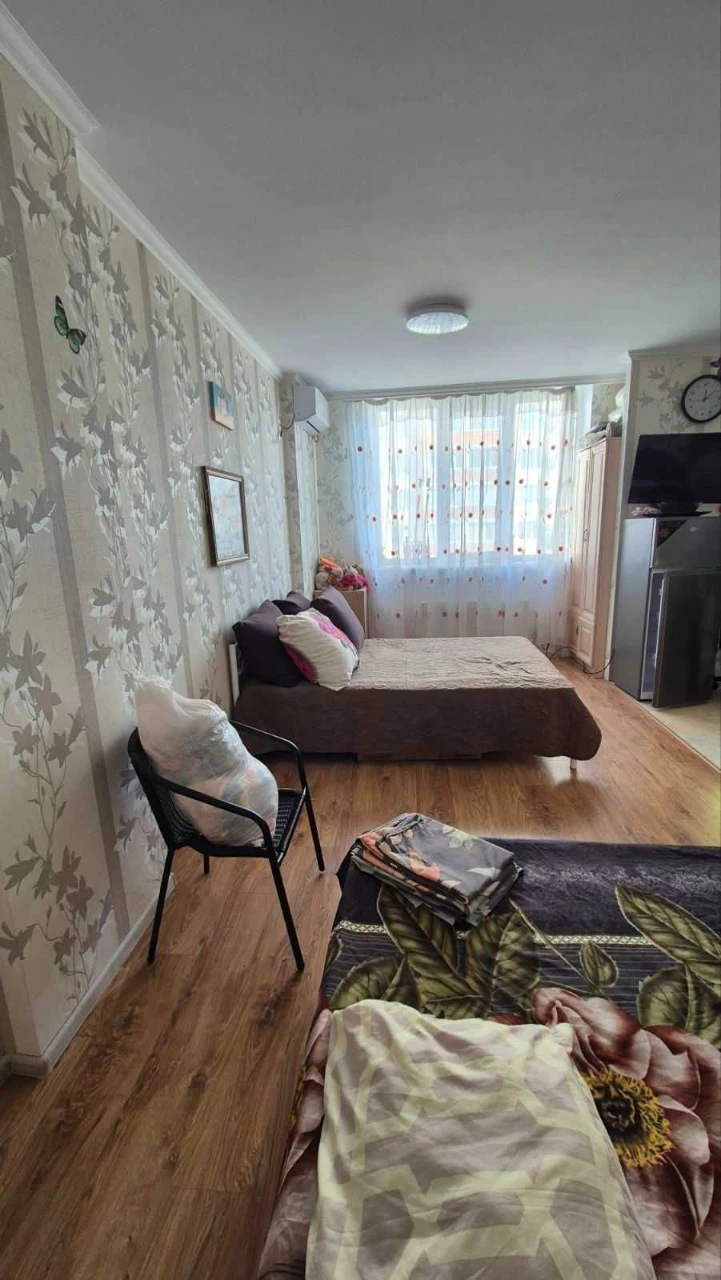 Sale of a 1-room apartment in a new building.