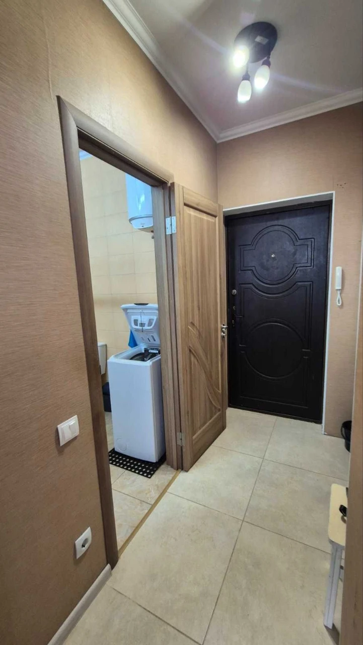 Sale of a 1-room apartment in a new building.