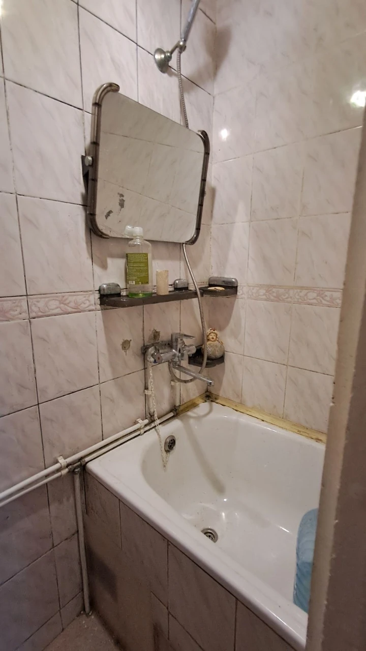Продаётся квартира в малосемейном доме