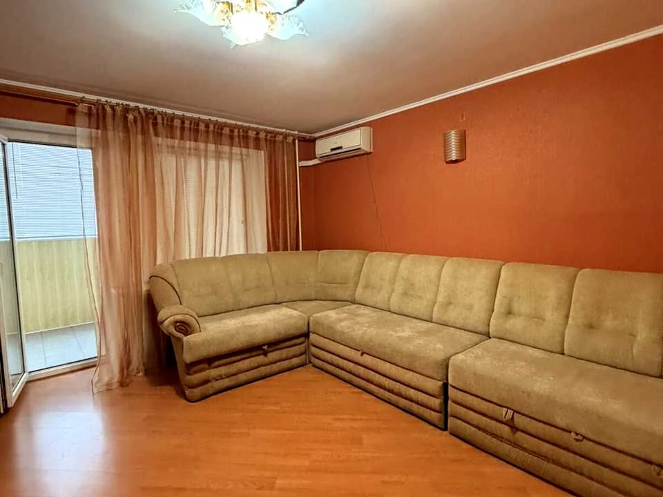 Apartment. Chernomorsk, Parkova St.