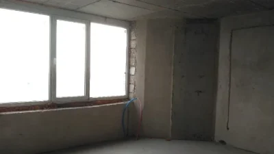 Продається чотирикімнатна квартира