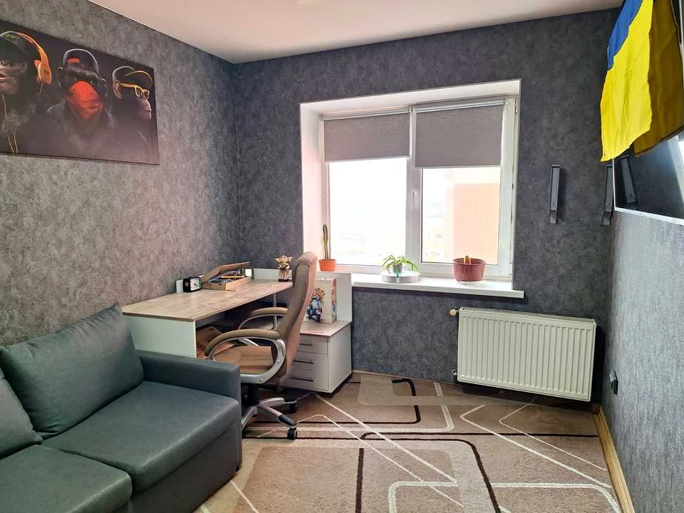 Apartment. Odesa, Zakhisnykiv України Street.
