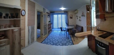 Продам квартиру 100 м2. в центре г. Карловка