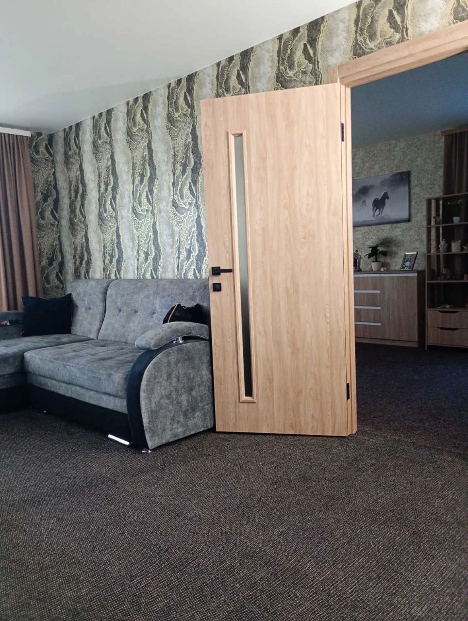 Продам квартиру 100 м2. в центре г. Карловка