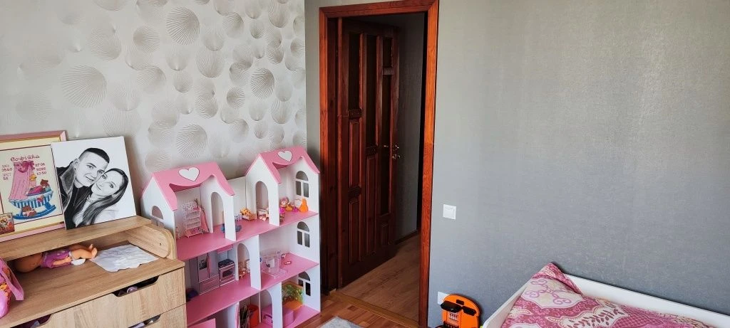 3-bedroom apartment in the city center