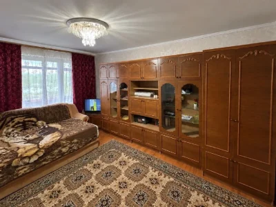 4-bedroom apartment for sale in Kanev