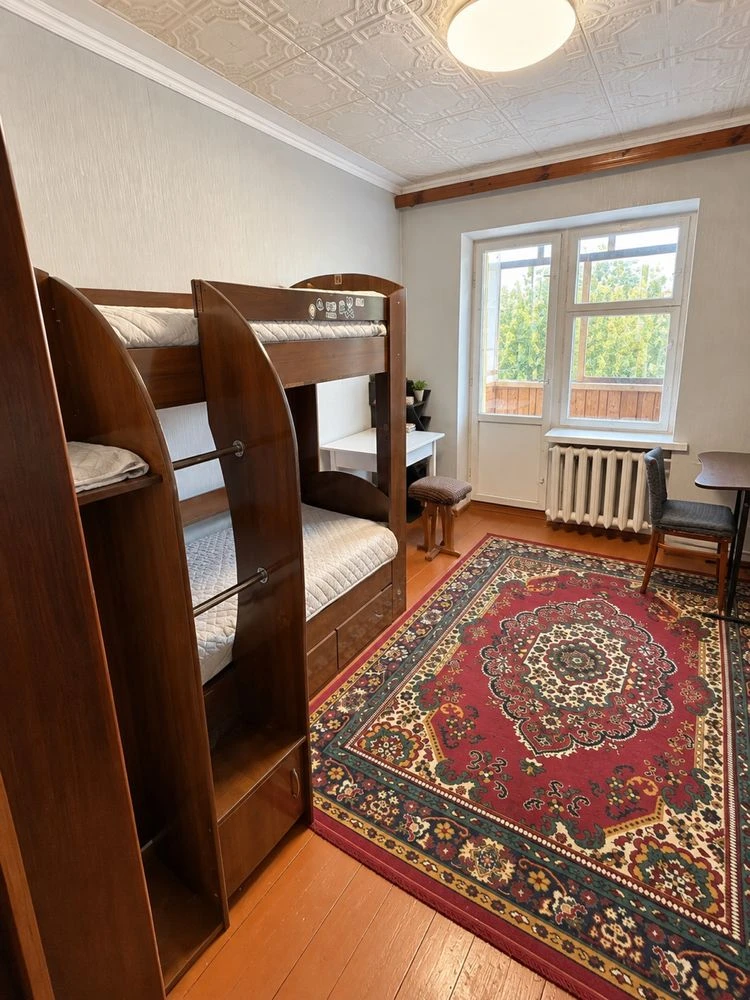 4-bedroom apartment for sale in Kanev