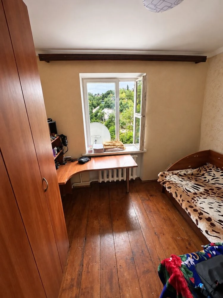 4-bedroom apartment for sale in Kanev