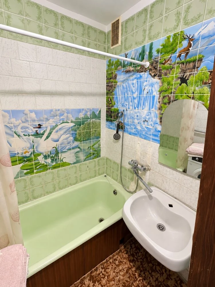 4-bedroom apartment for sale in Kanev