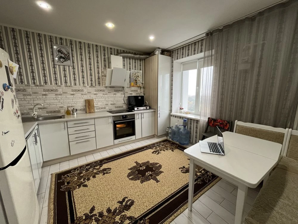 Квартира в Умані 58,4 м² двокімнатна