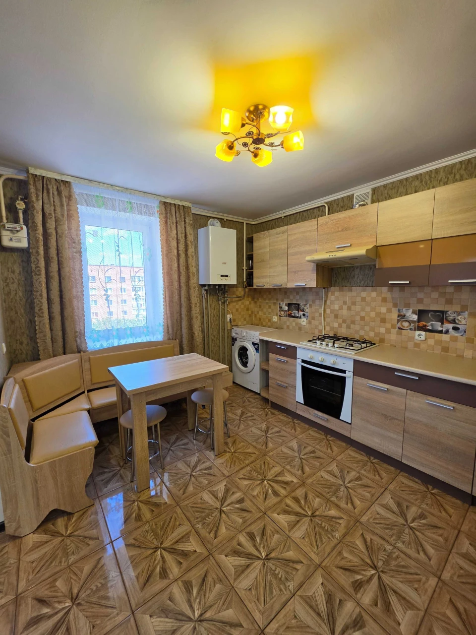 Ready-to-move-in one-and-a-half-room apartment in a new building, center