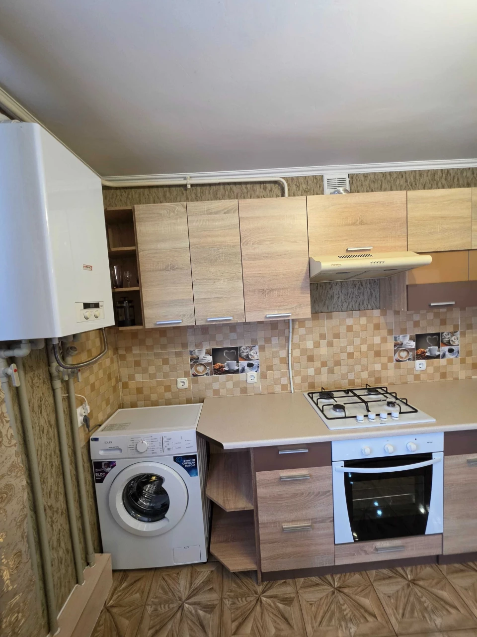Ready-to-move-in one-and-a-half-room apartment in a new building, center