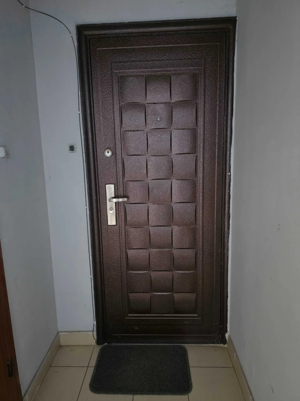 Ready-to-move-in one-and-a-half-room apartment in a new building, center