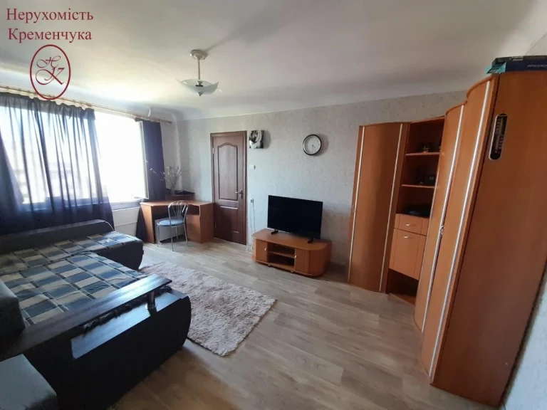 For Sale: 2-Bedroom Apartment with Balcony on Heroes of Ukraine Street