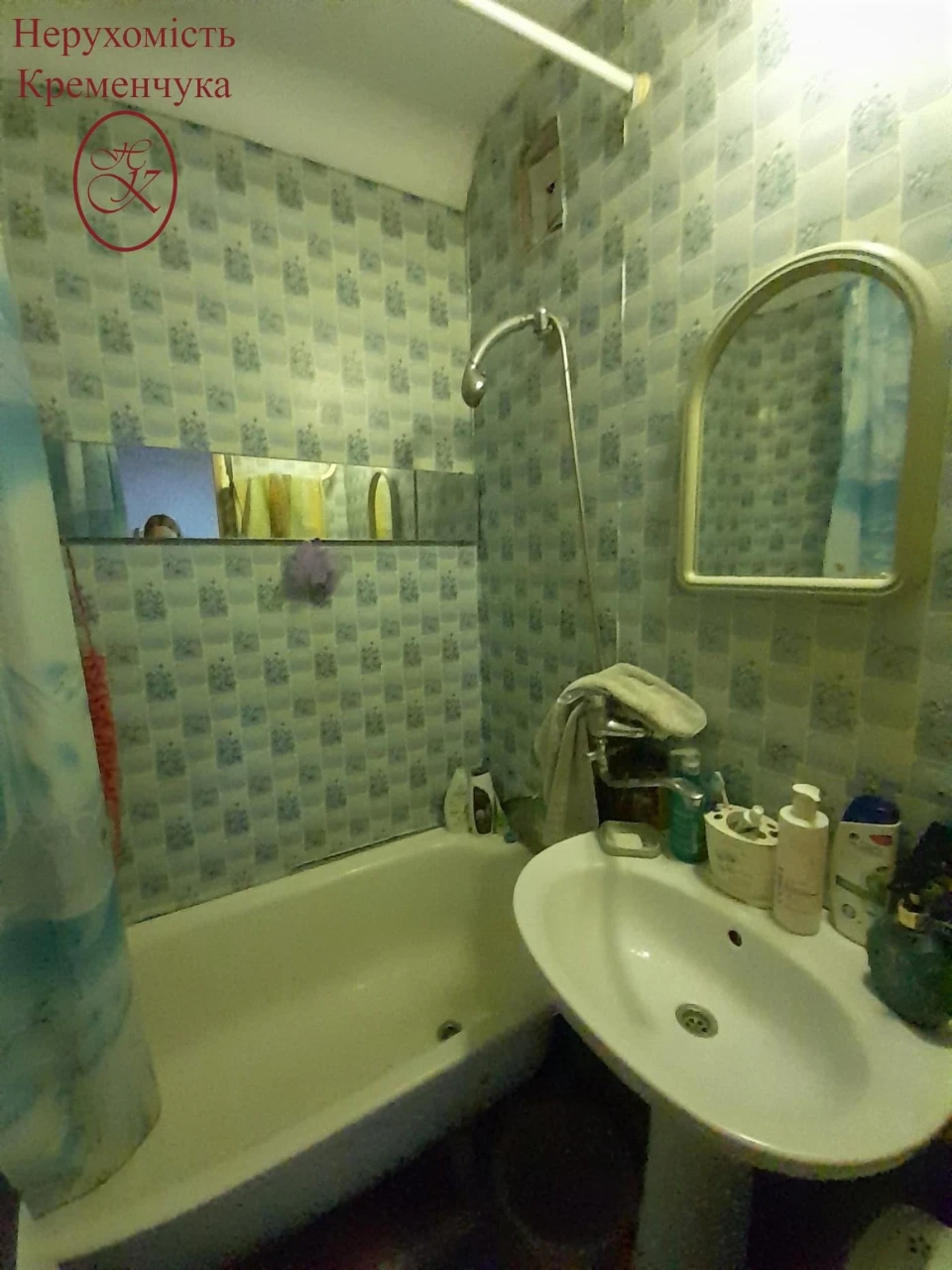 For Sale: 2-Bedroom Apartment with Balcony on Heroes of Ukraine Street