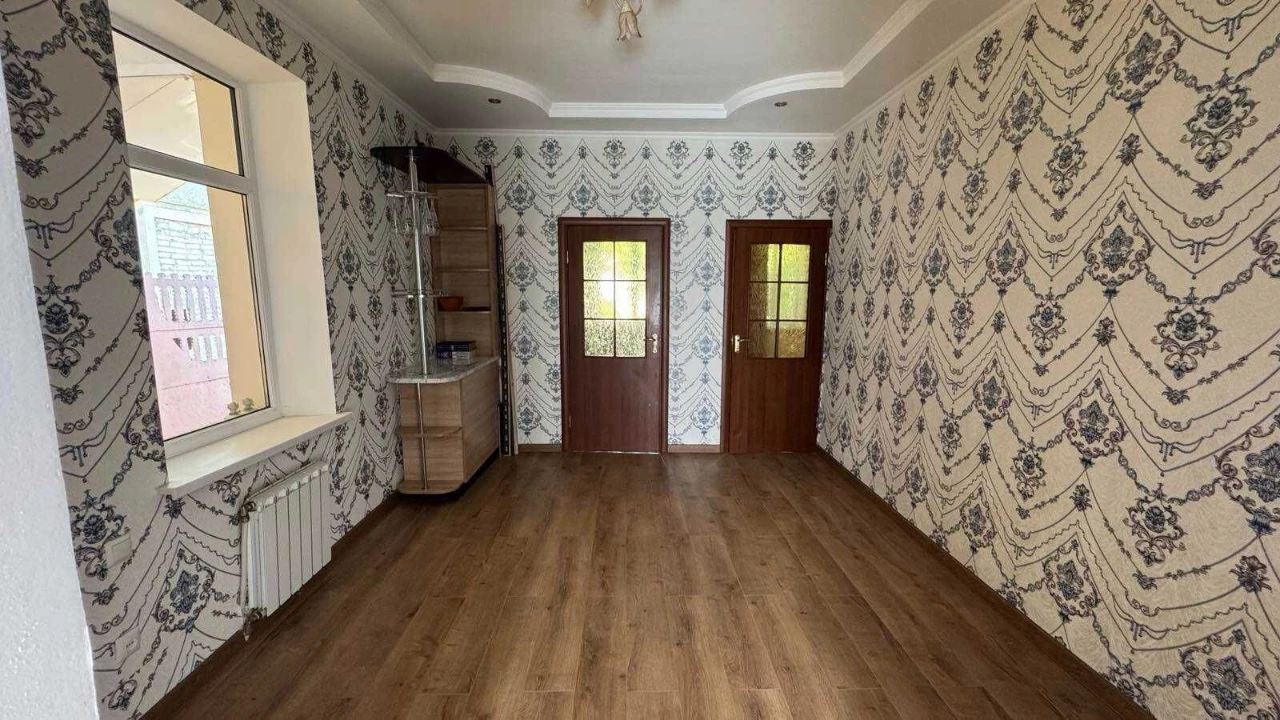 3-bedroom apartment for sale in Gnivani