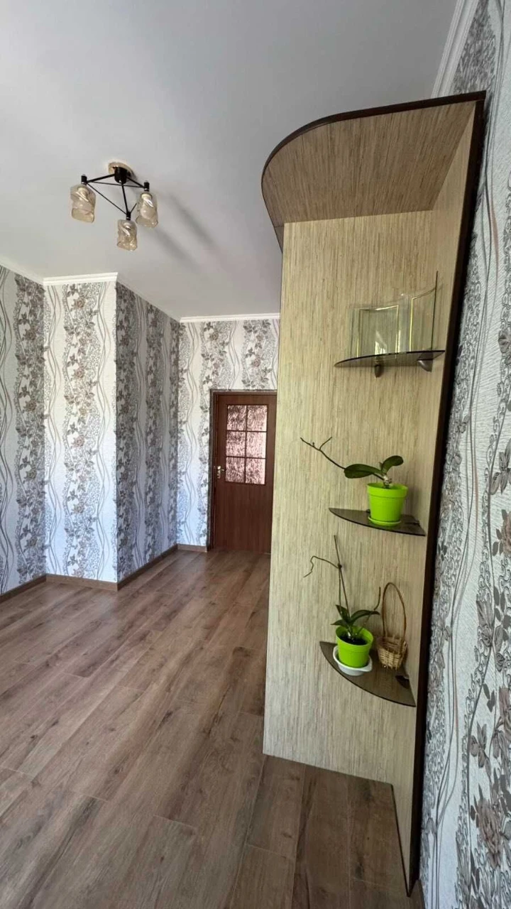 3-bedroom apartment for sale in Gnivani