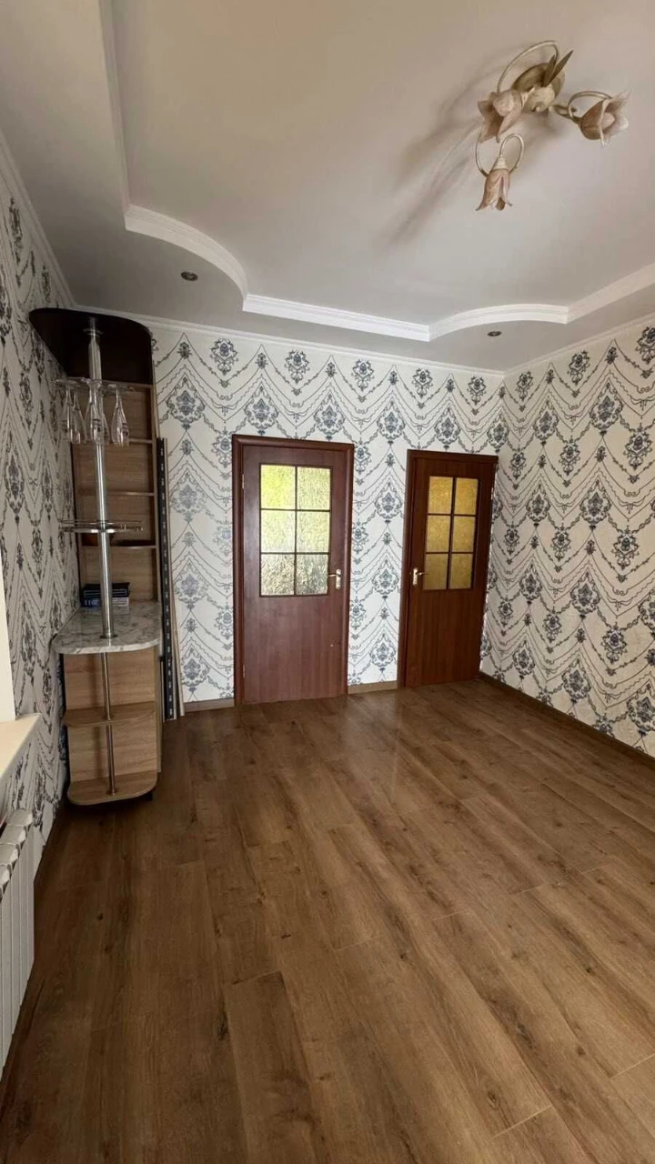 3-bedroom apartment for sale in Gnivani