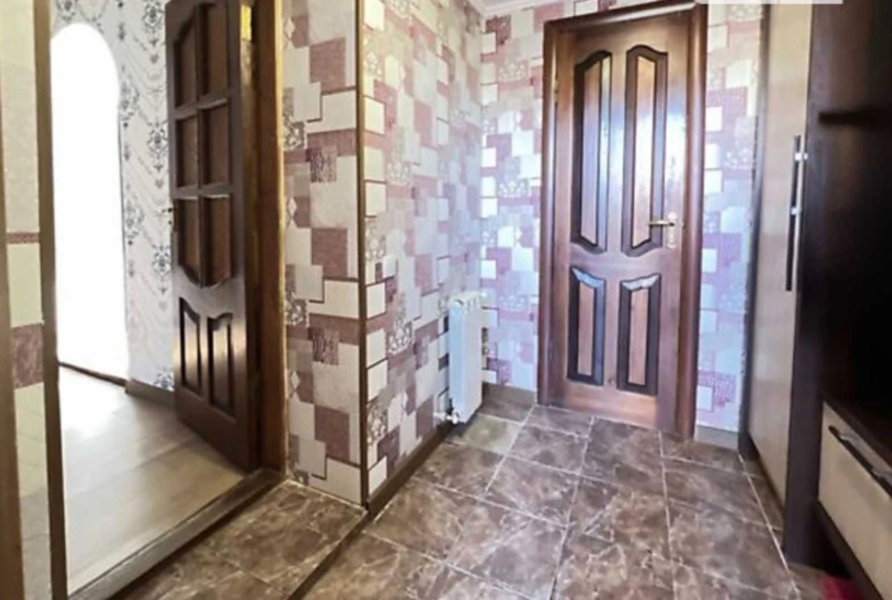 3-bedroom apartment for sale in Gnivani