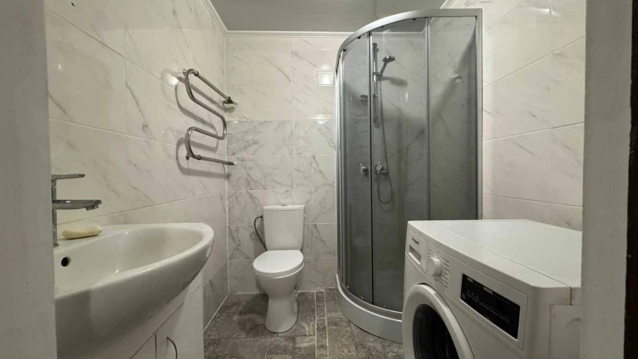 3-bedroom apartment for sale in Gnivani