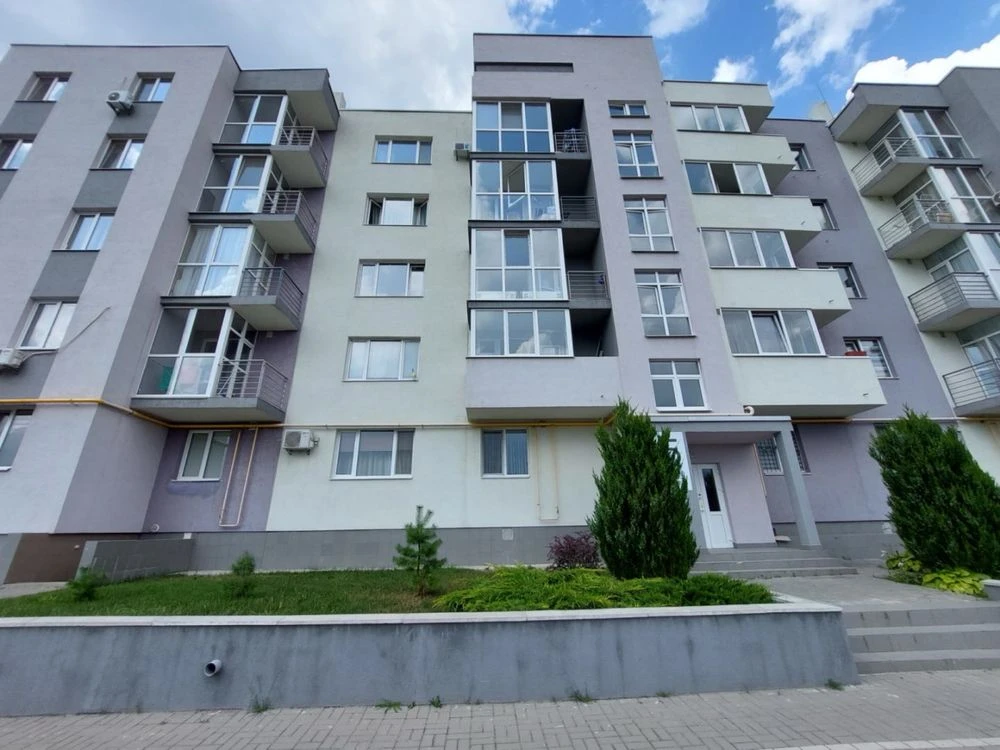 Продаж 2-кімнатна в районі ТЦ Рітейл Буча.