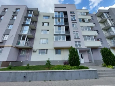 Продаж 2-кімнатна в районі ТЦ Рітейл Буча.