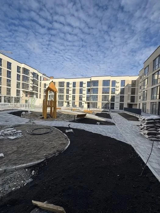 No commission! Sale of a 2-room apartment 82.57 sq.m. in a luxury new building