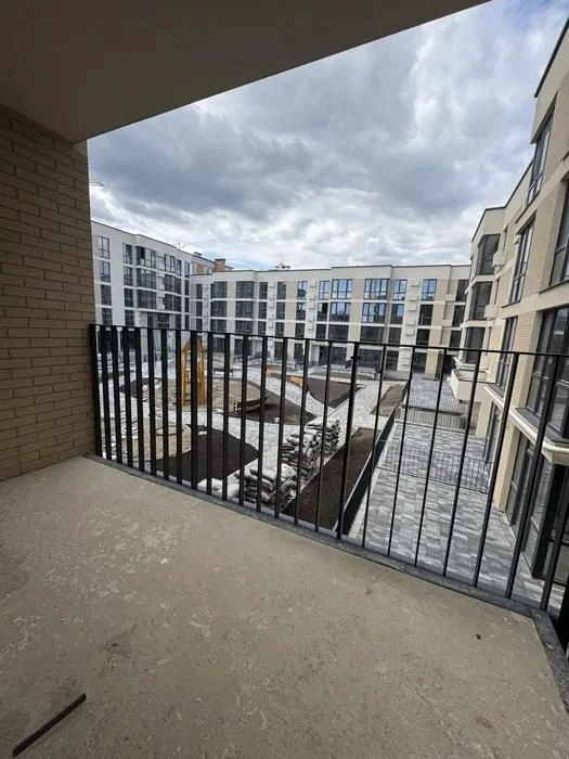 No commission! Sale of a 2-room apartment 82.57 sq.m. in a luxury new building