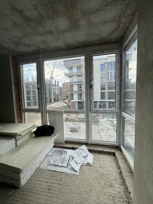 No commission! Sale of a 2-room apartment 82.57 sq.m. in a luxury new building