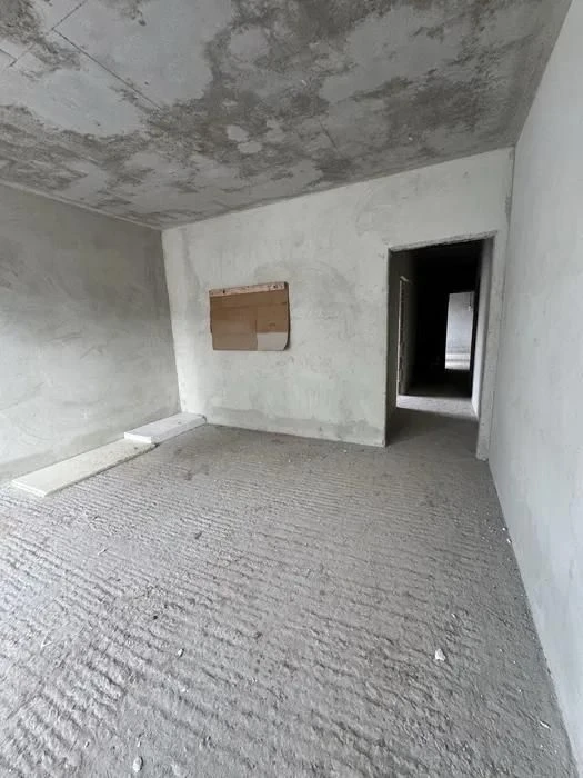 No commission! Sale of a 2-room apartment 82.57 sq.m. in a luxury new building