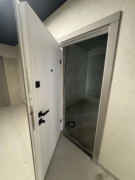 No commission! Sale of a 2-room apartment 82.57 sq.m. in a luxury new building