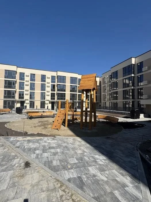 No commission! Sale of a 2-room apartment 82.57 sq.m. in a luxury new building