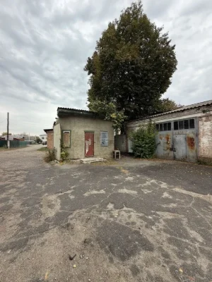 Продаж гаража в центре города Смела, 28 м2, высокая стеля