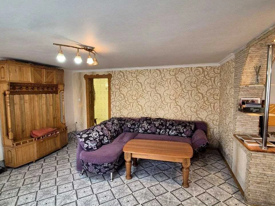 Дом. Тячів, Лазівська