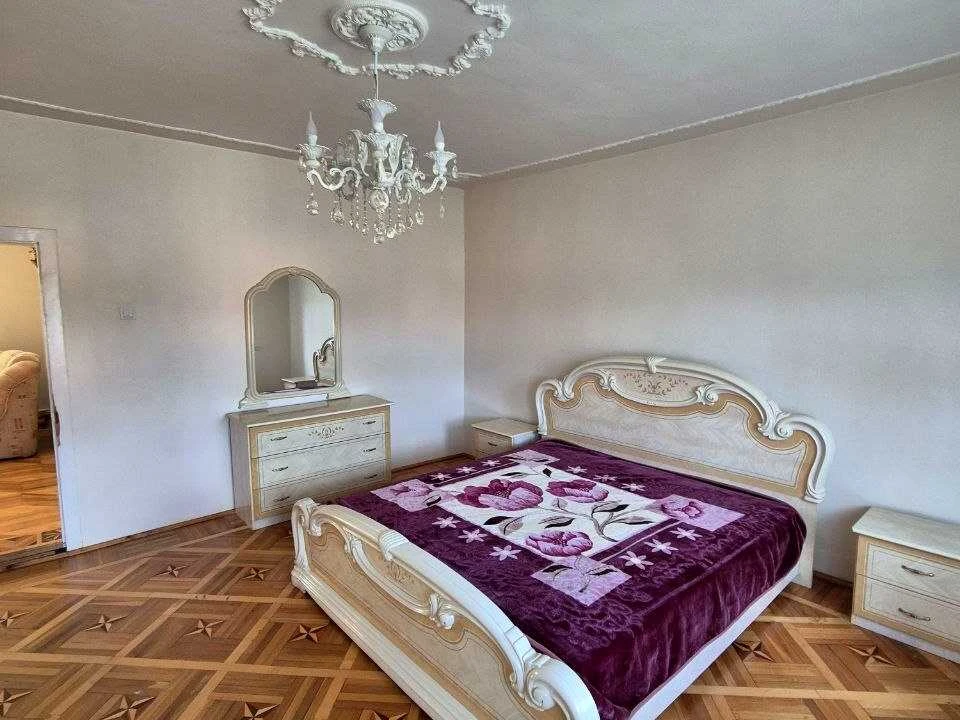 Дом. Тячів, Лазівська