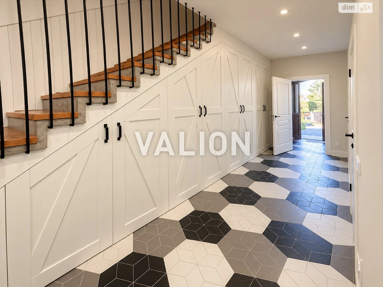 Long-Term Rental of Townhouse