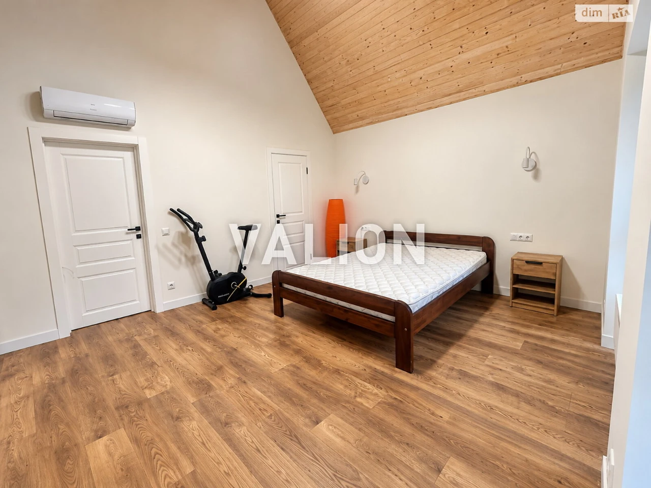 Long-Term Rental of Townhouse
