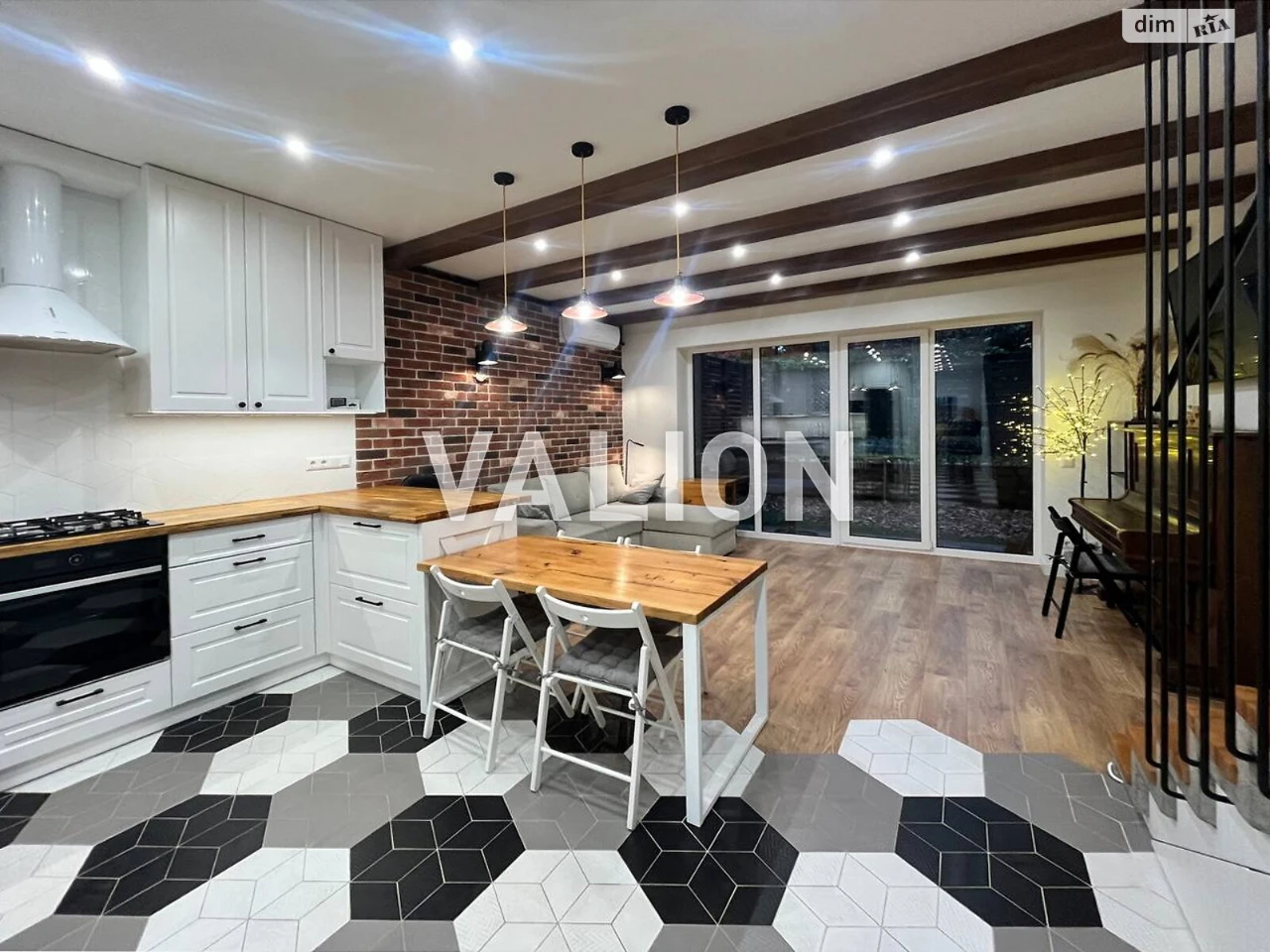 Long-Term Rental of Townhouse