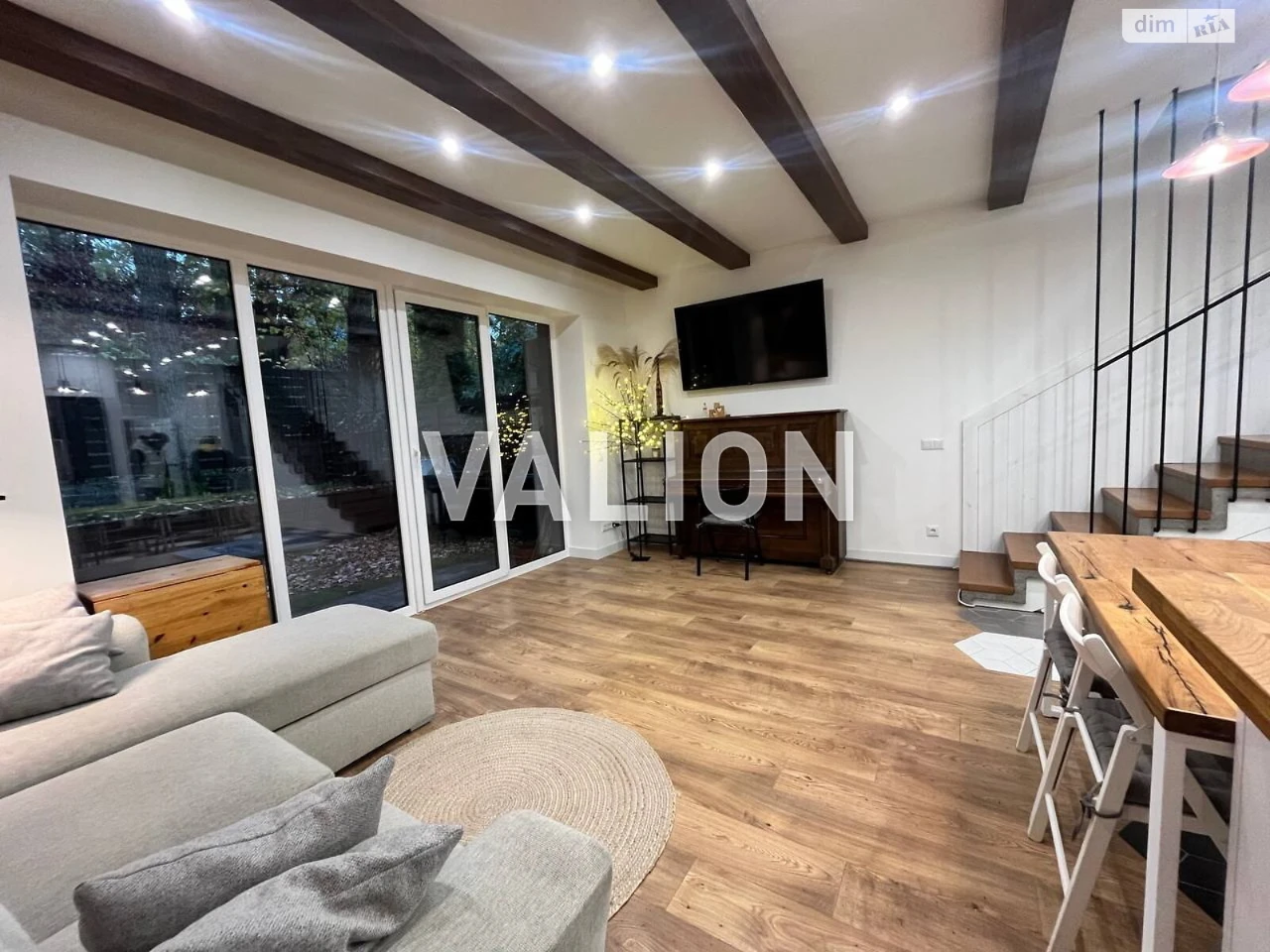 Long-Term Rental of Townhouse