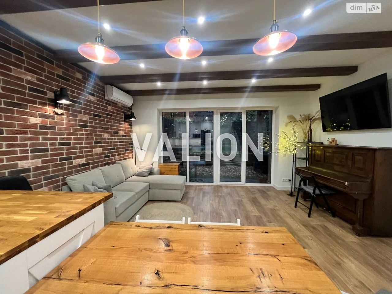 Long-Term Rental of Townhouse