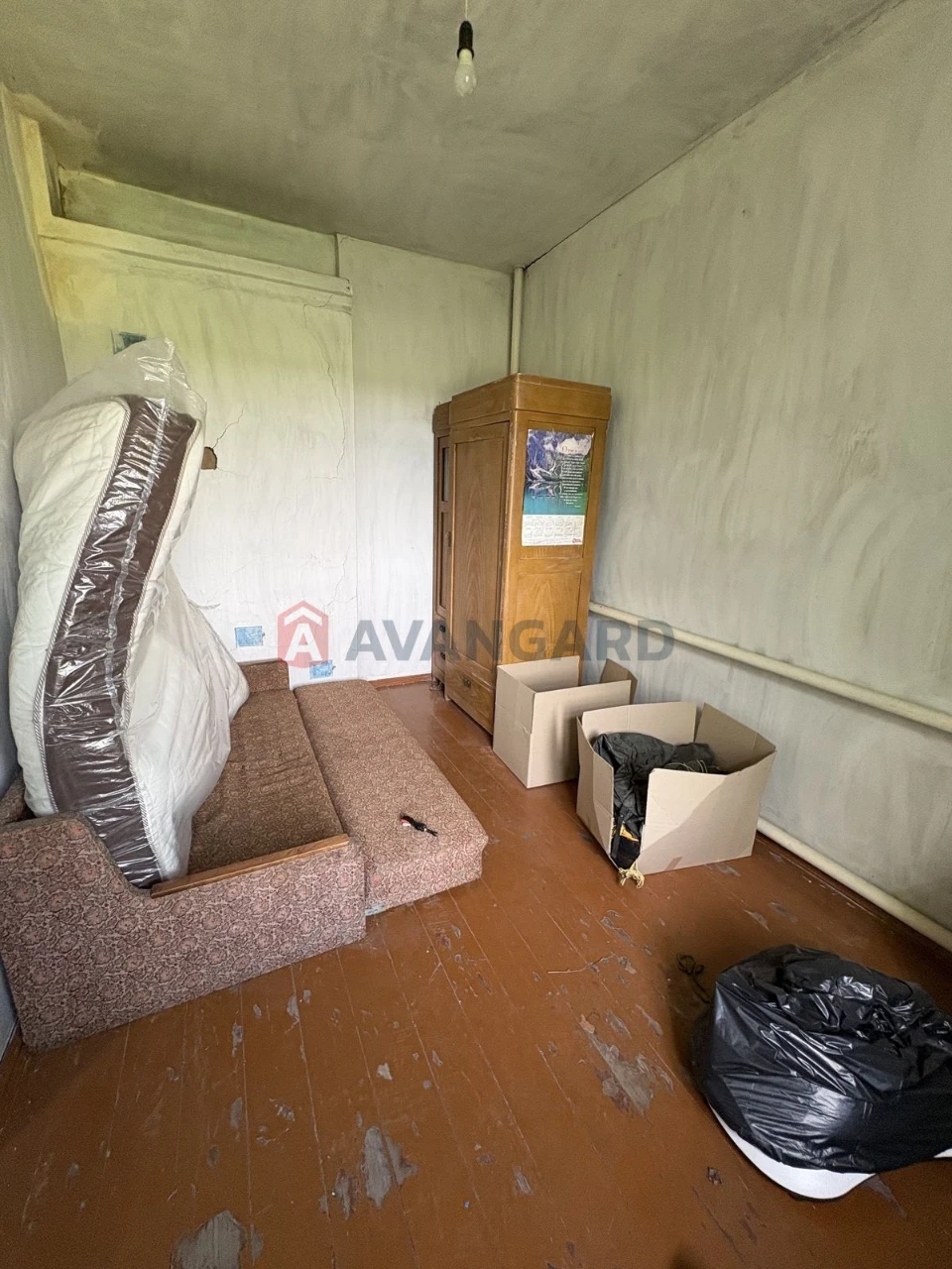 For Sale: House in Karnaukhovych